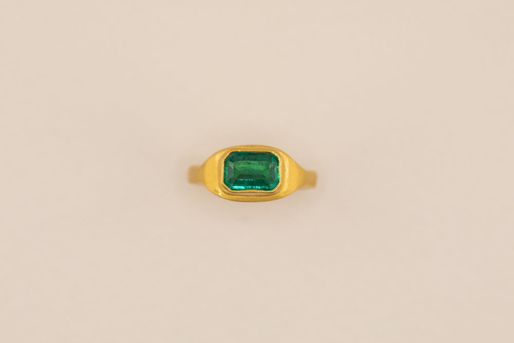 Emerald Ur Ring