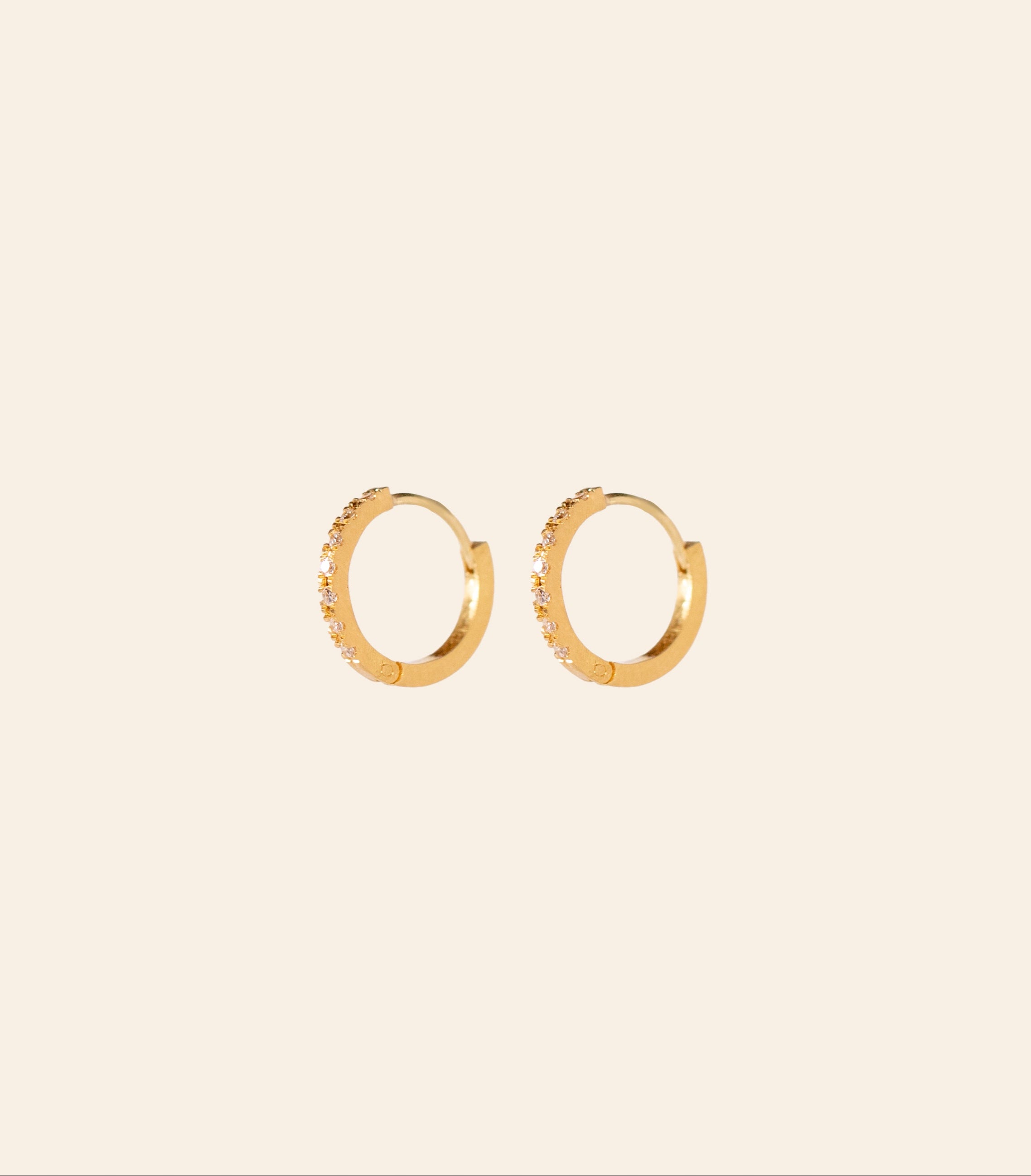 huggie-hoop-single-cut-diamond