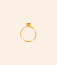 Large Ribbed Band with Emerald in UR Setting