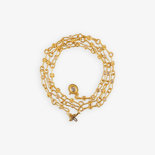 Bow Tie Chain with Double-Sided Diamonds